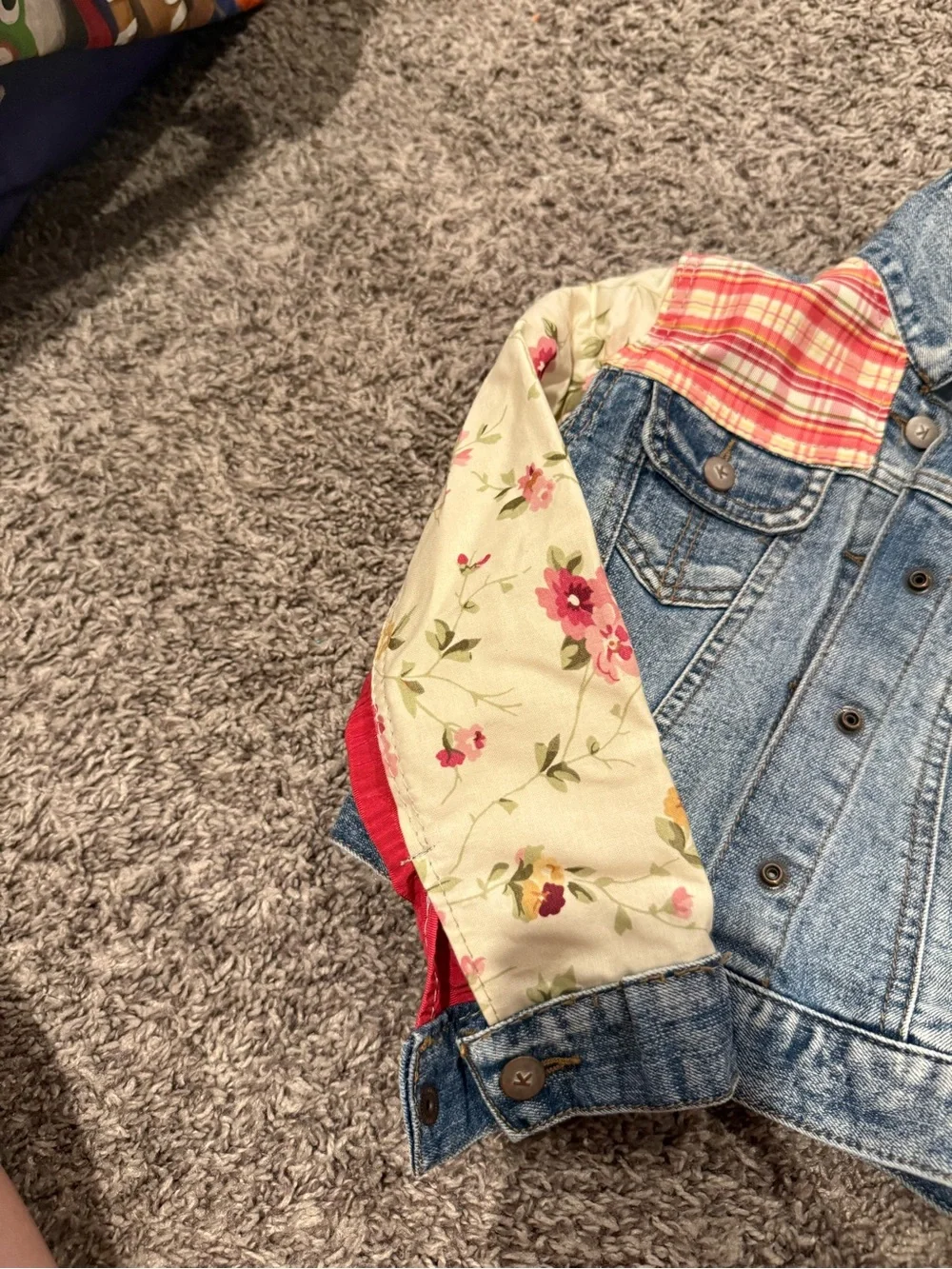 🥗Girls' Denim Patchwork Jacket with Floral Sleeves